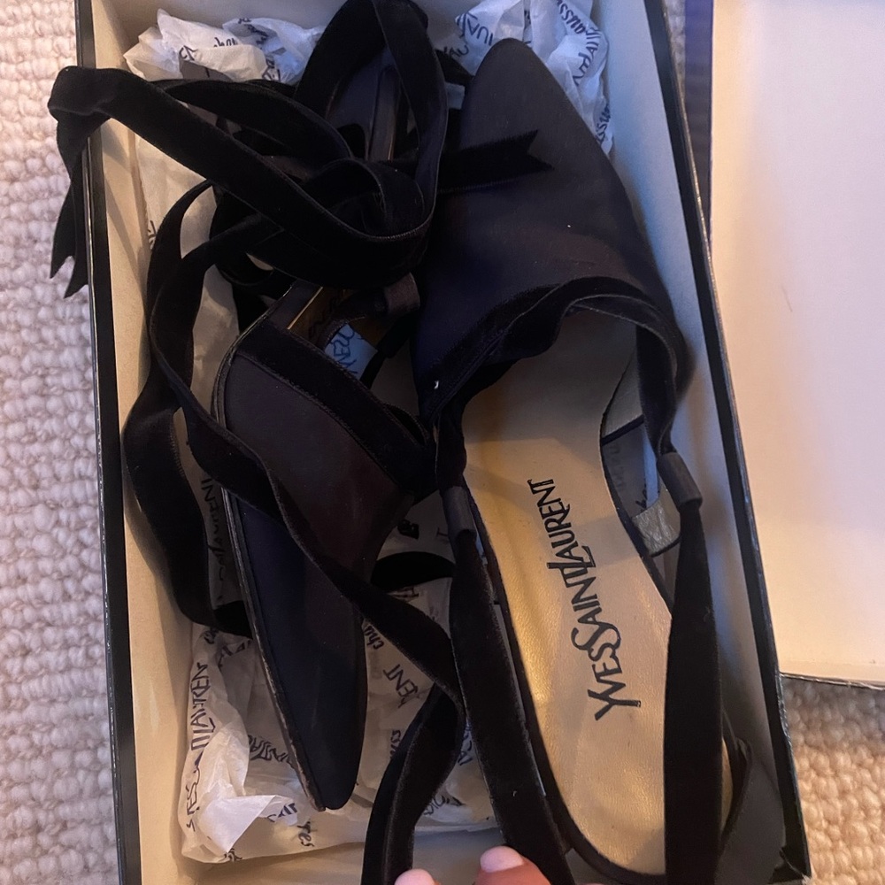 Yves Saint Laurent Black Heels